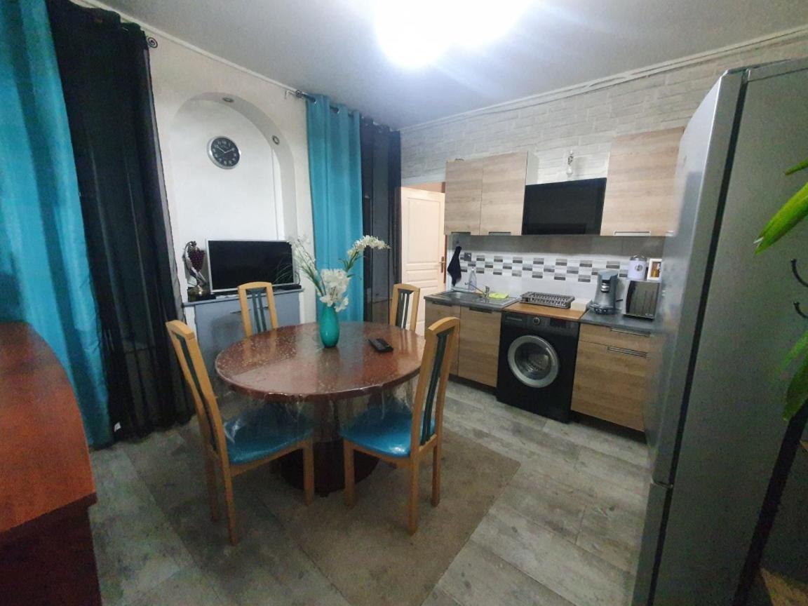 Bel Petit Appartement Charleville-Mézières Zewnętrze zdjęcie
